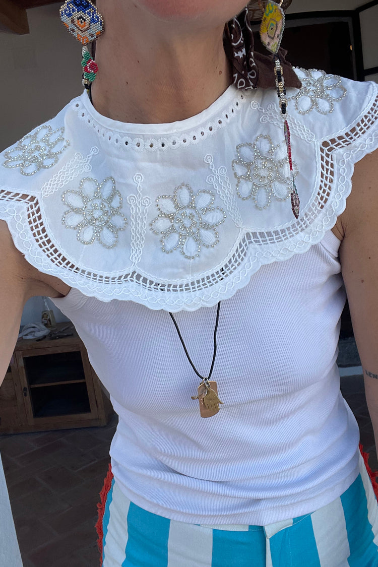  White Flower Collar
