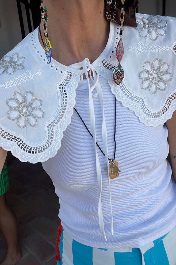  White Flower Collar